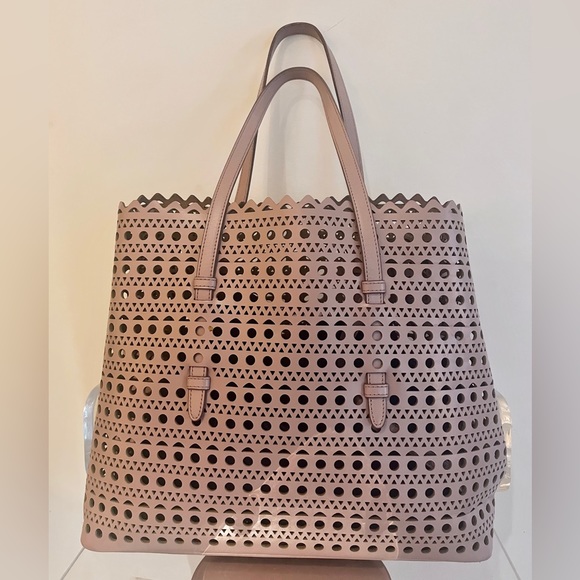 ALAIA Laser Cut Tote - Sandy - Picture 2 of 14